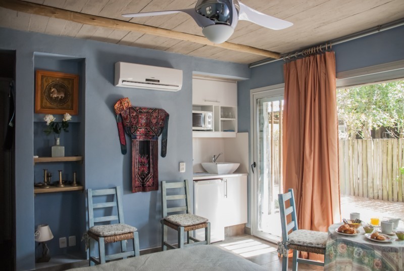 A metros de la huella, 4 suites con piscina y parrillero